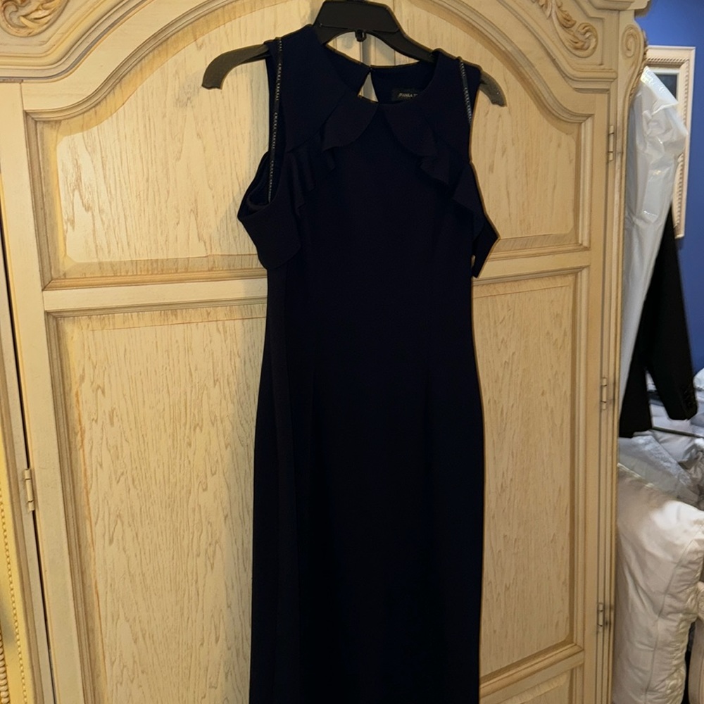 Ivanka Trump open shoulders, long midi dress